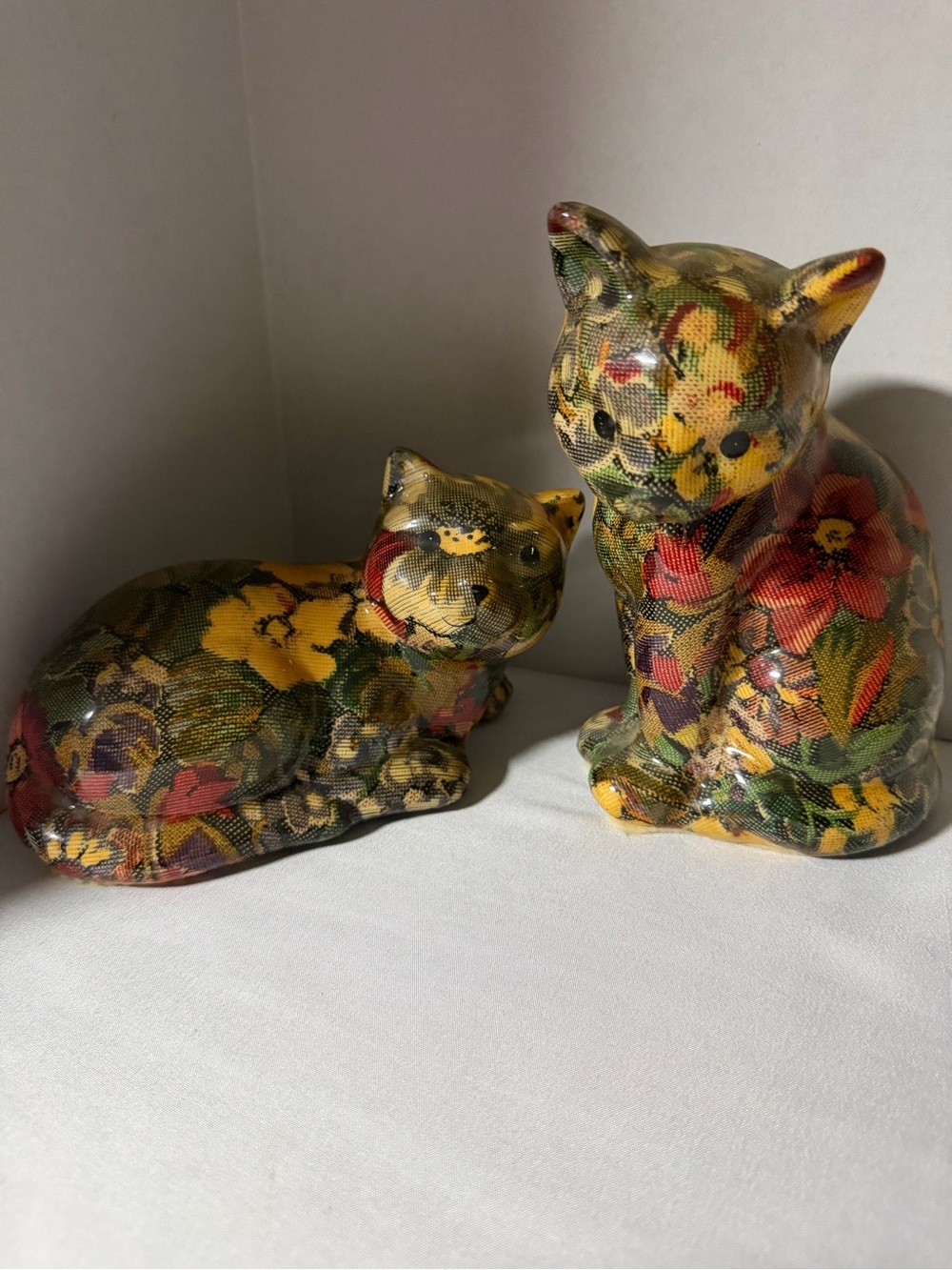 Vintage floral decoupage ceramic cat figurines grandma core patchwork style GUC - Picture 10 of 15